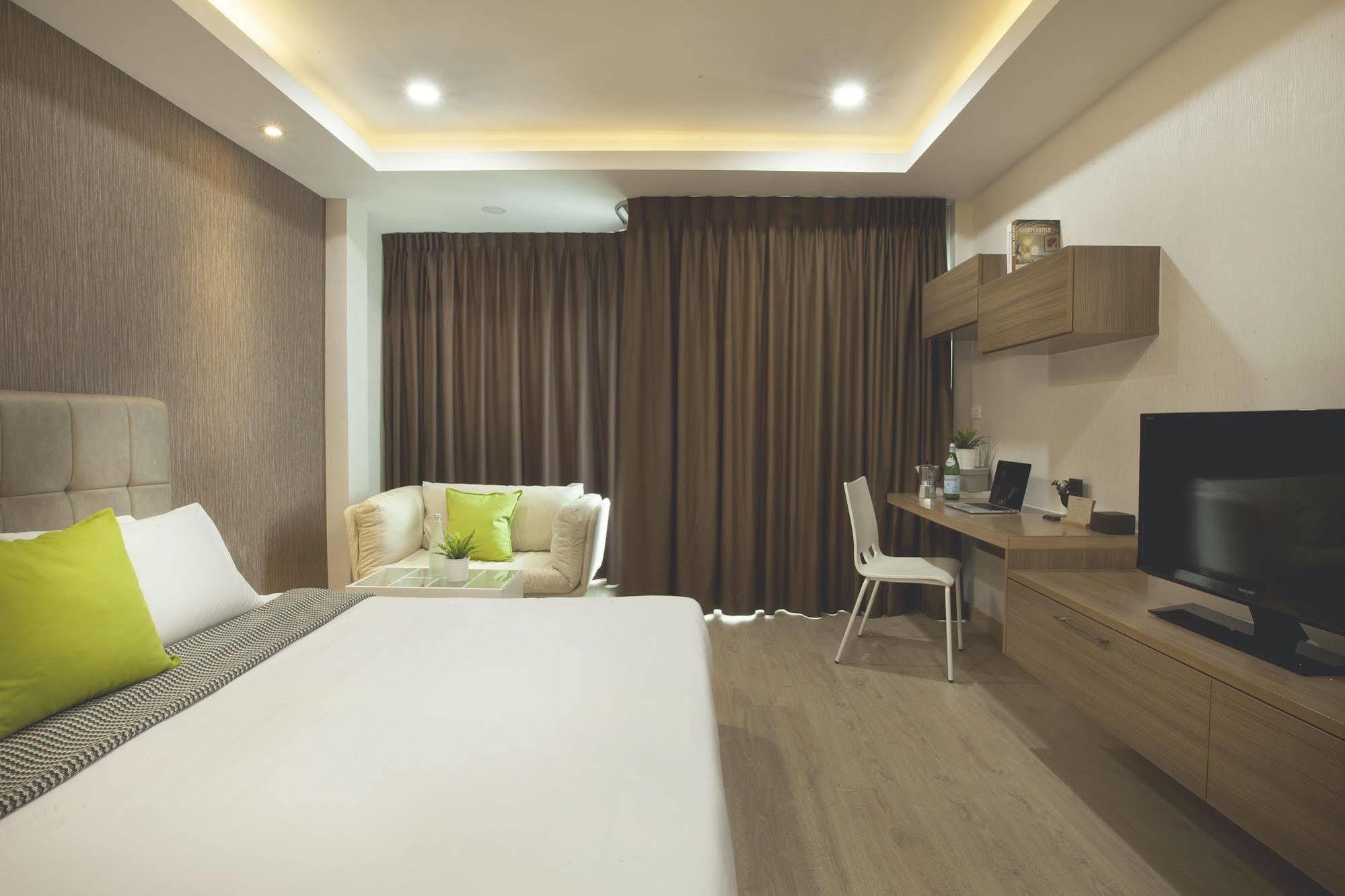 Boone Place Bangkok Esterno foto