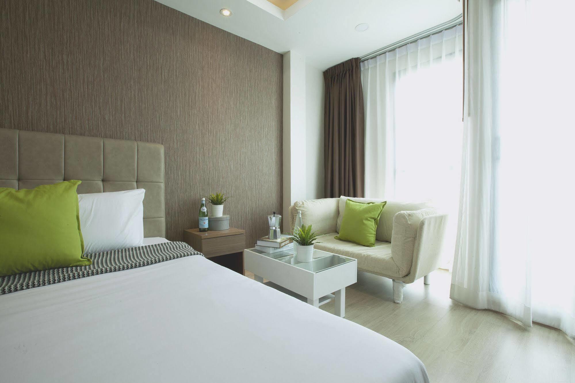 Boone Place Bangkok Esterno foto