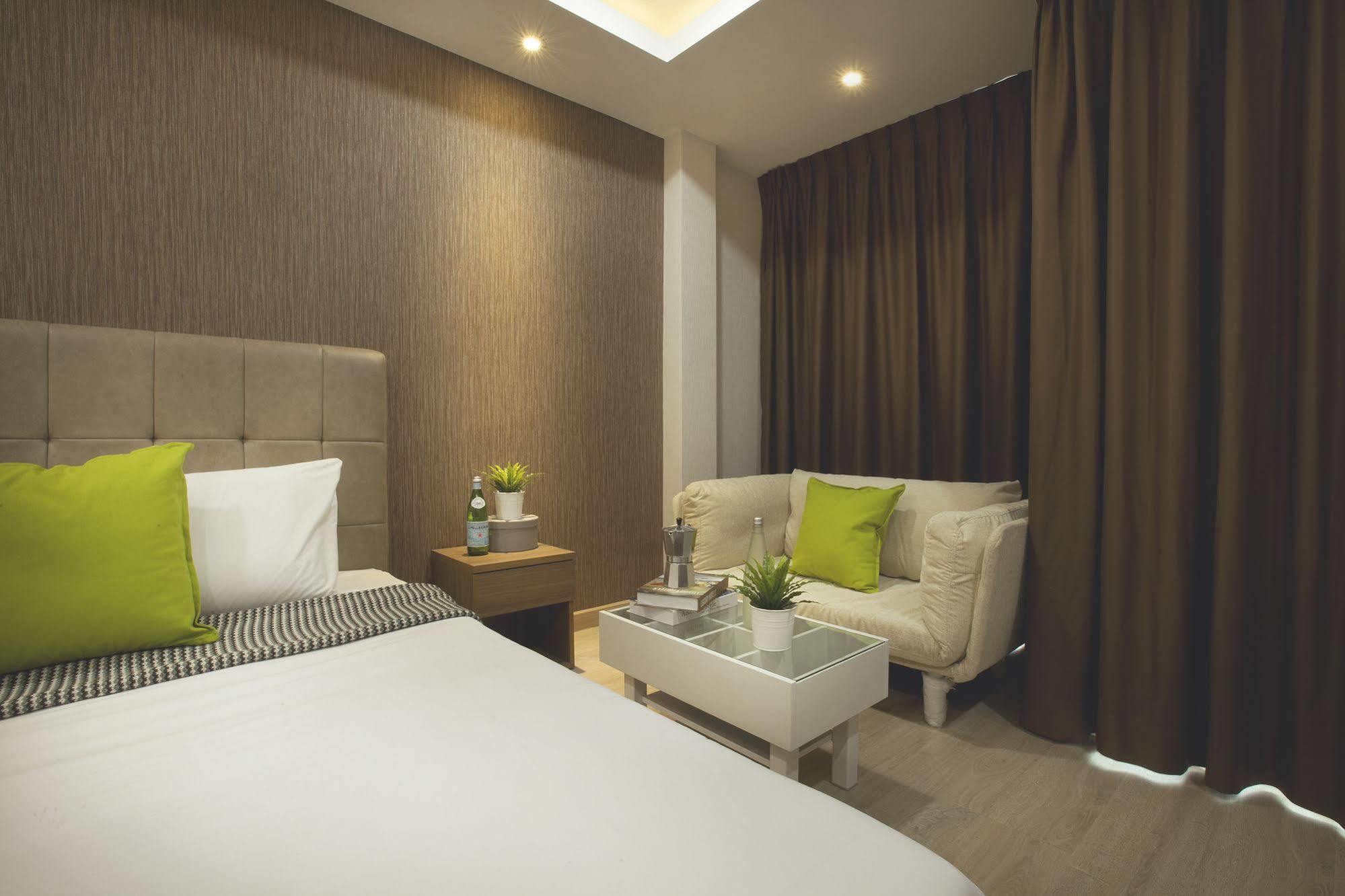 Boone Place Bangkok Esterno foto