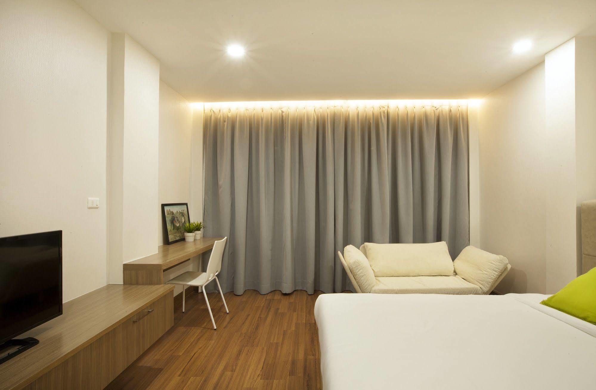 Boone Place Bangkok Esterno foto