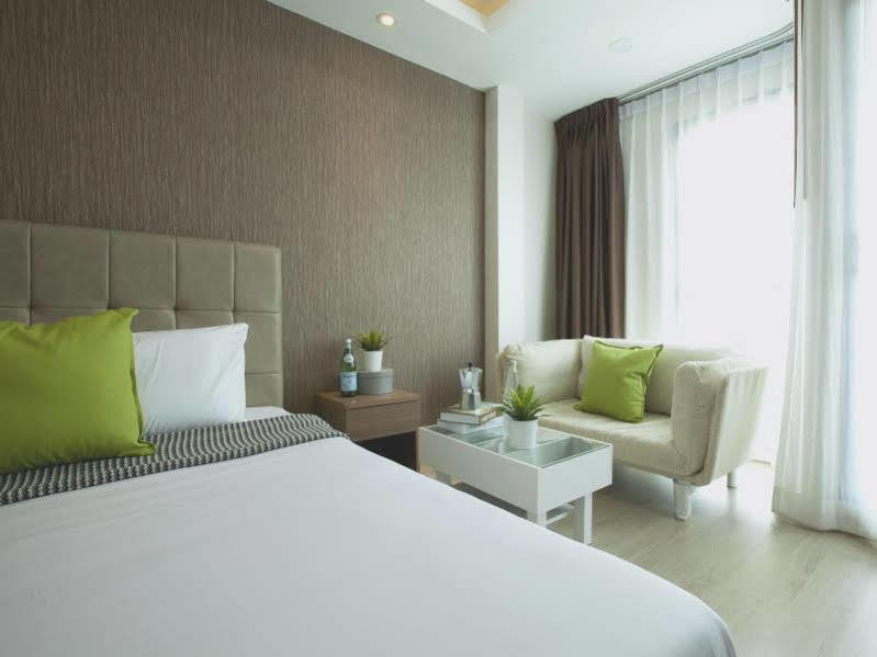 Boone Place Bangkok Esterno foto